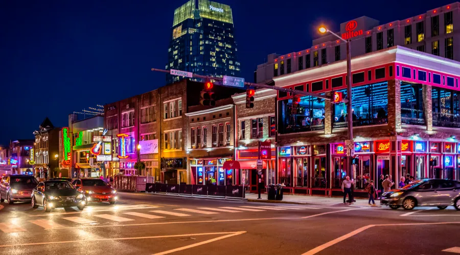 Broadway (Nashville, Tennessee)